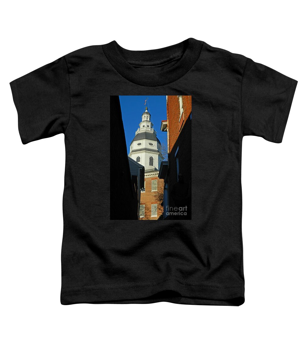 Sneak Peak View - Maryland State House Toddler T-Shirt featuring the photograph Sneak Peak View - Maryland State House by Emmy Vickers