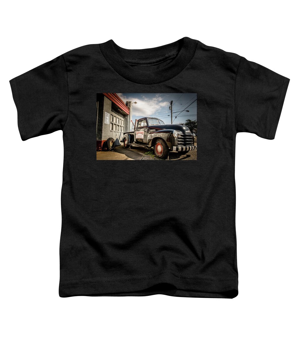 America Toddler T-Shirt featuring the photograph Goober's Tow Truck by Cynthia Wolfe