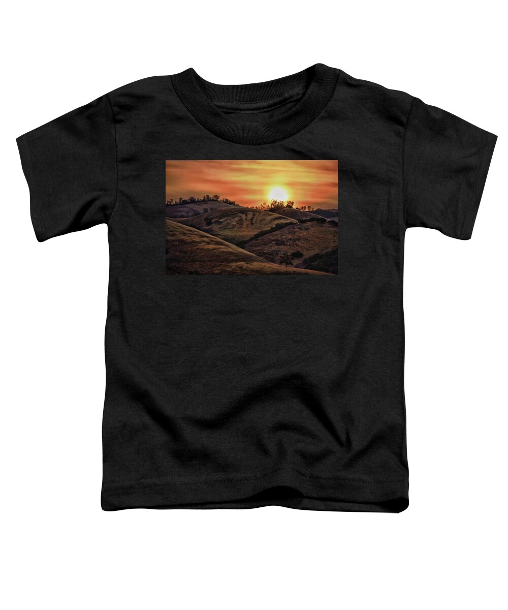 Lake San Antonio Toddler T-Shirt featuring the photograph Here Comes the Sun by Beth Sargent