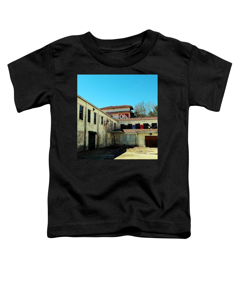 Oh Toddler T-Shirt featuring the photograph Oh. by Amy Regenbogen