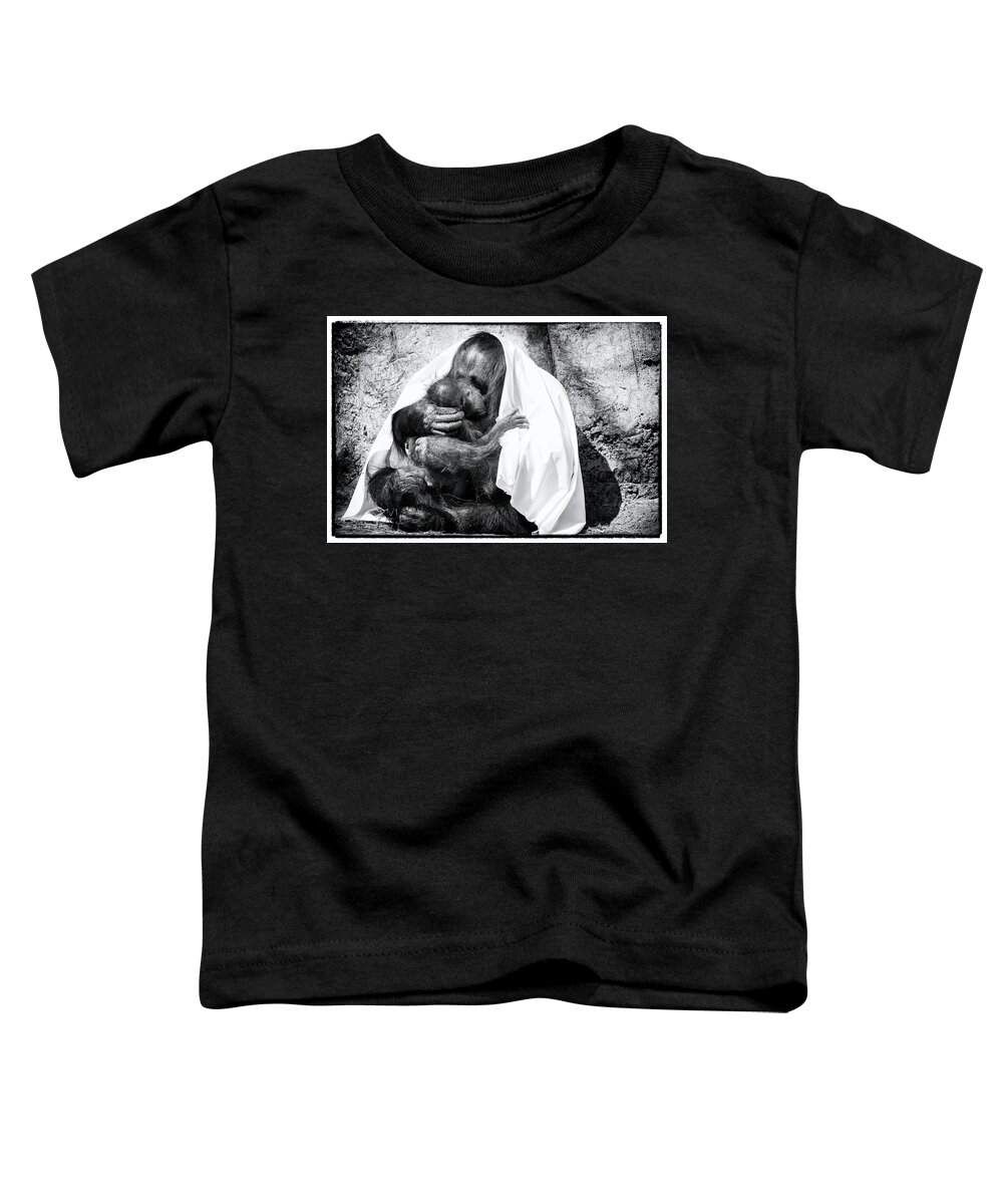 Crystal Yingling Toddler T-Shirt featuring the photograph Smooches by Ghostwinds Photography