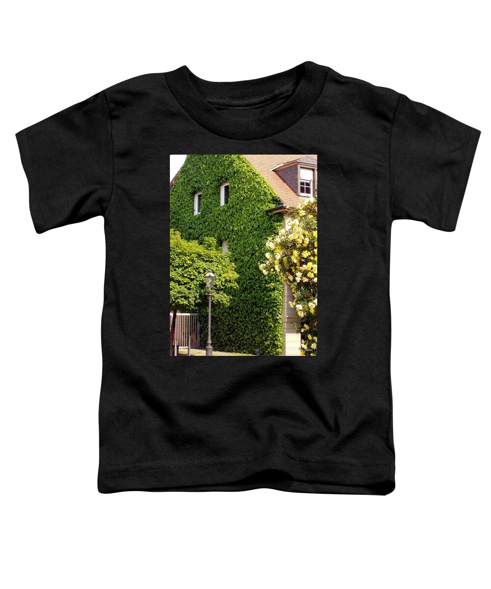 Building Toddler T-Shirt featuring the photograph Vine Cover by Deborah Crew-Johnson