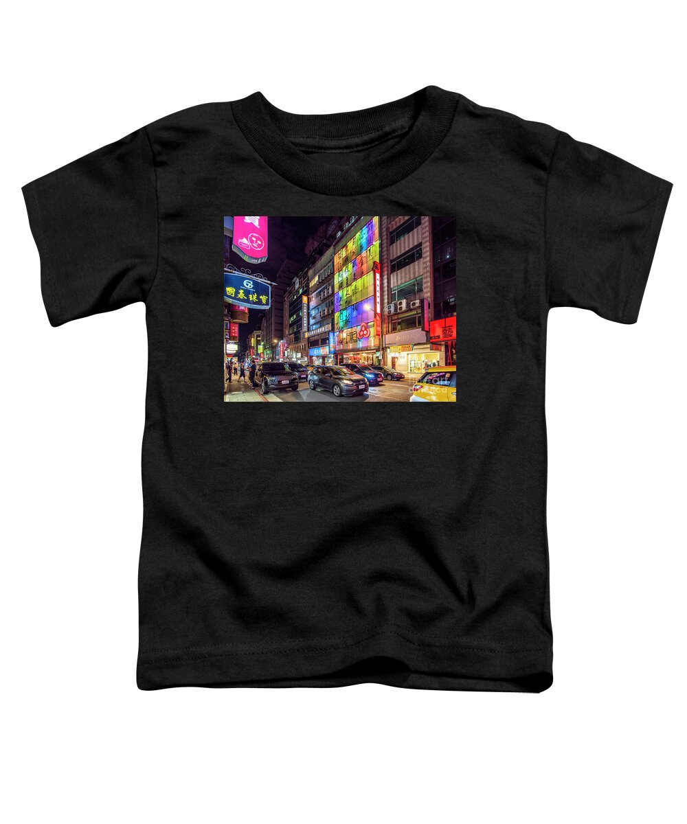 Hengyang Toddler T-Shirt featuring the photograph Hengyang Road by Rob Sellers