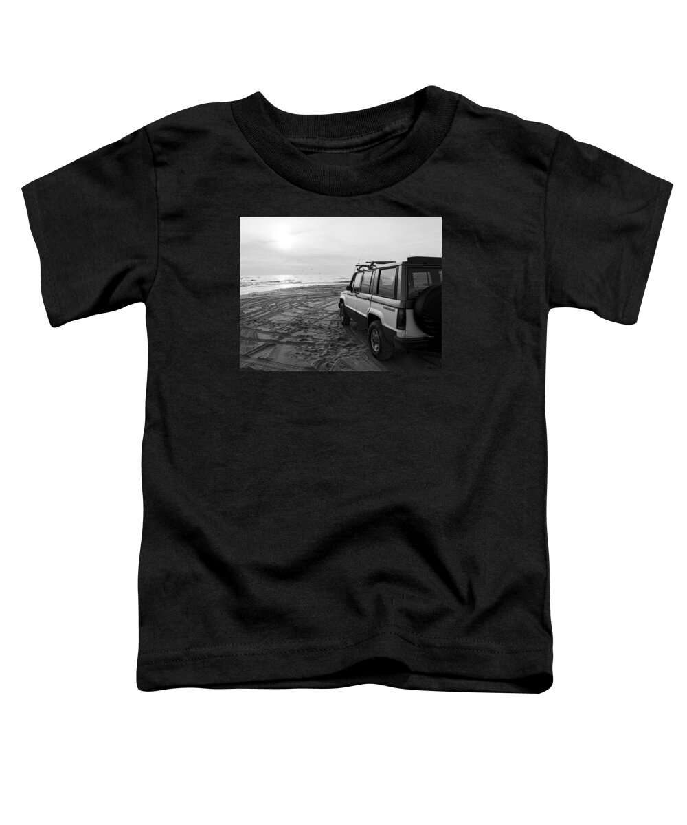 1987 Isuzu Trooper Toddler T-Shirt featuring the photograph Isuzu Trooper On The Beach by Craig Brewer