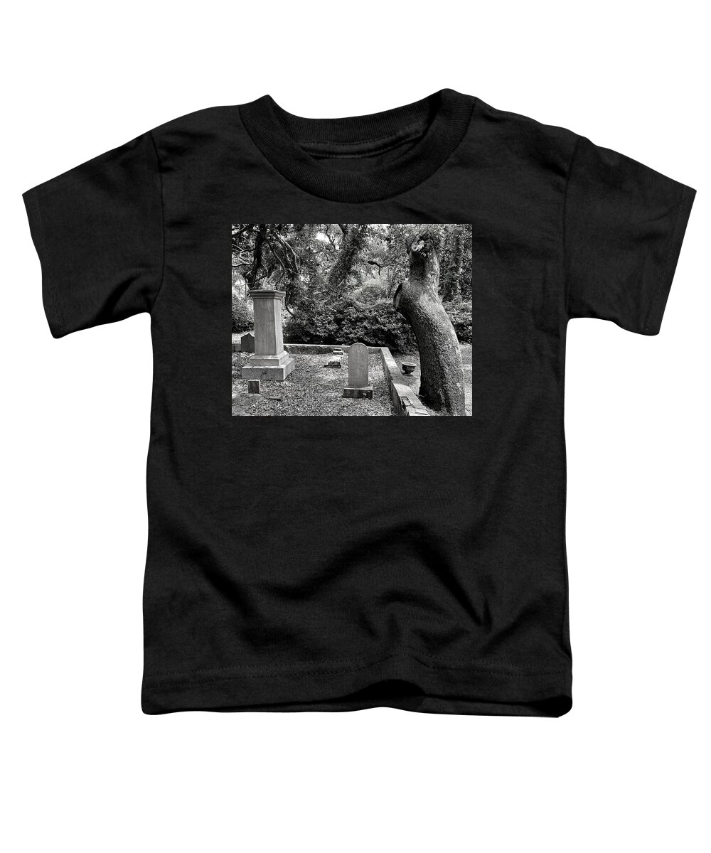Beaufort Toddler T-Shirt featuring the photograph Search Until You Find It BW by Lee Darnell