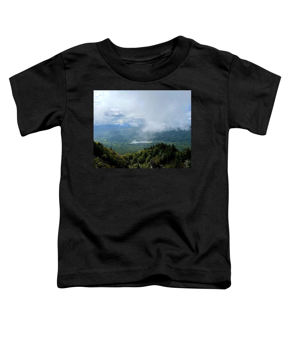 Nc Toddler T-Shirt featuring the photograph Through the Clouds by Lee Darnell