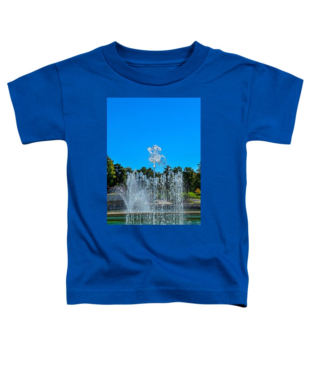 Dancing Fountain Toddler T-Shirt featuring the photograph Dancing Fountain by Debra Martz
