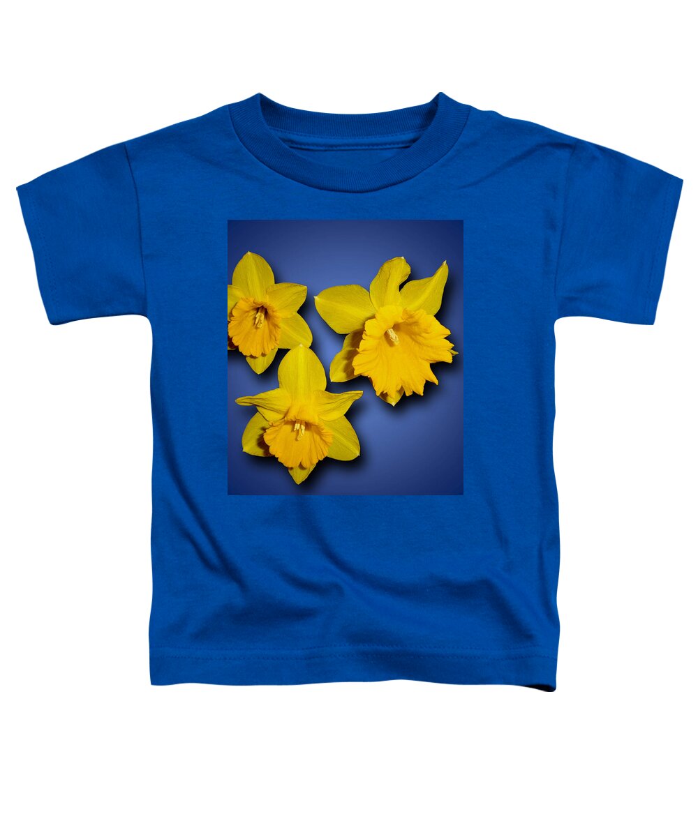 Daffodils Toddler T-Shirt featuring the photograph Daffodil Trio by Tara Hutton