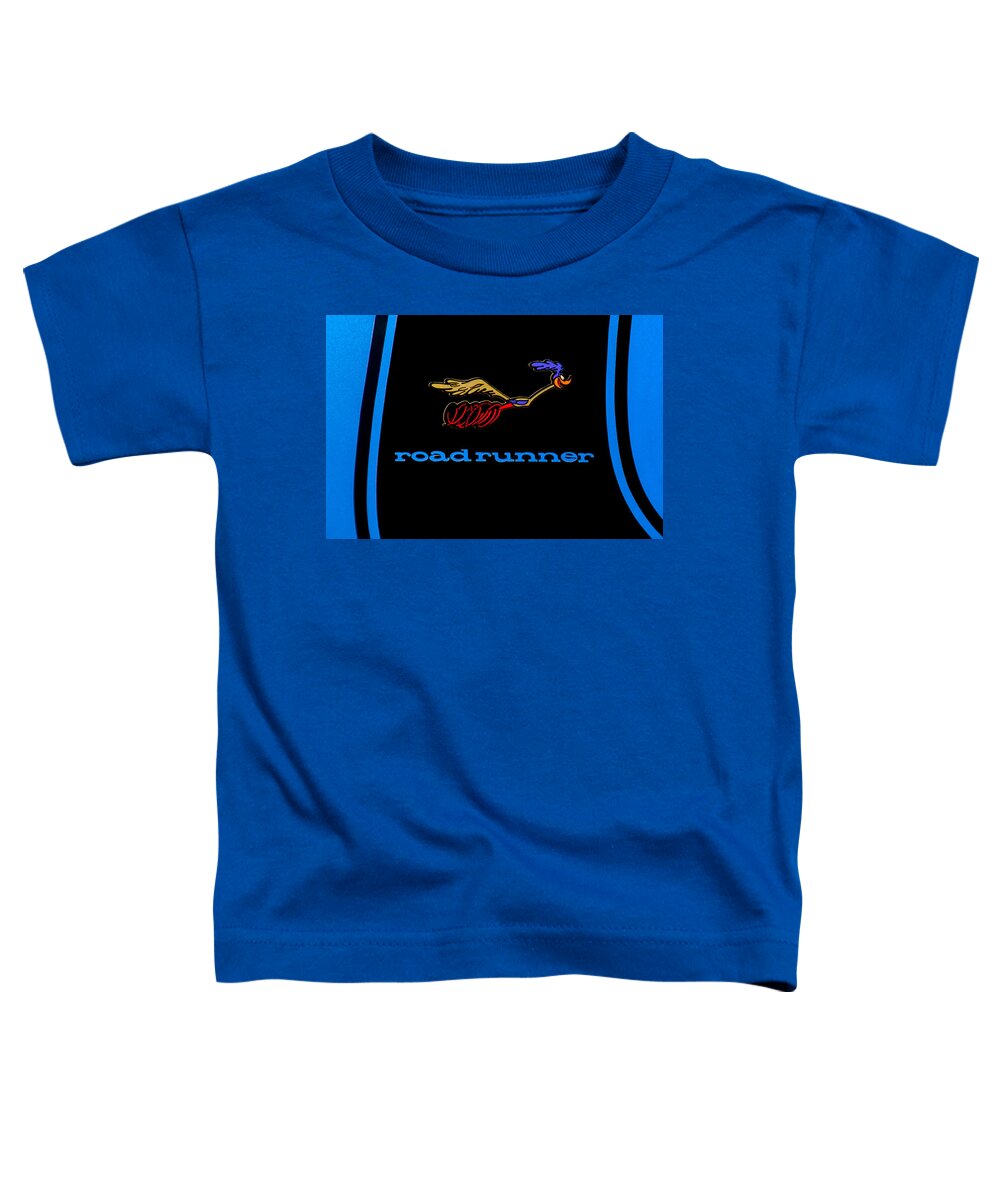 Roadrunner Logo Toddler T-Shirt featuring the photograph Plymouth Roadrunner Logo by Anthony Sacco