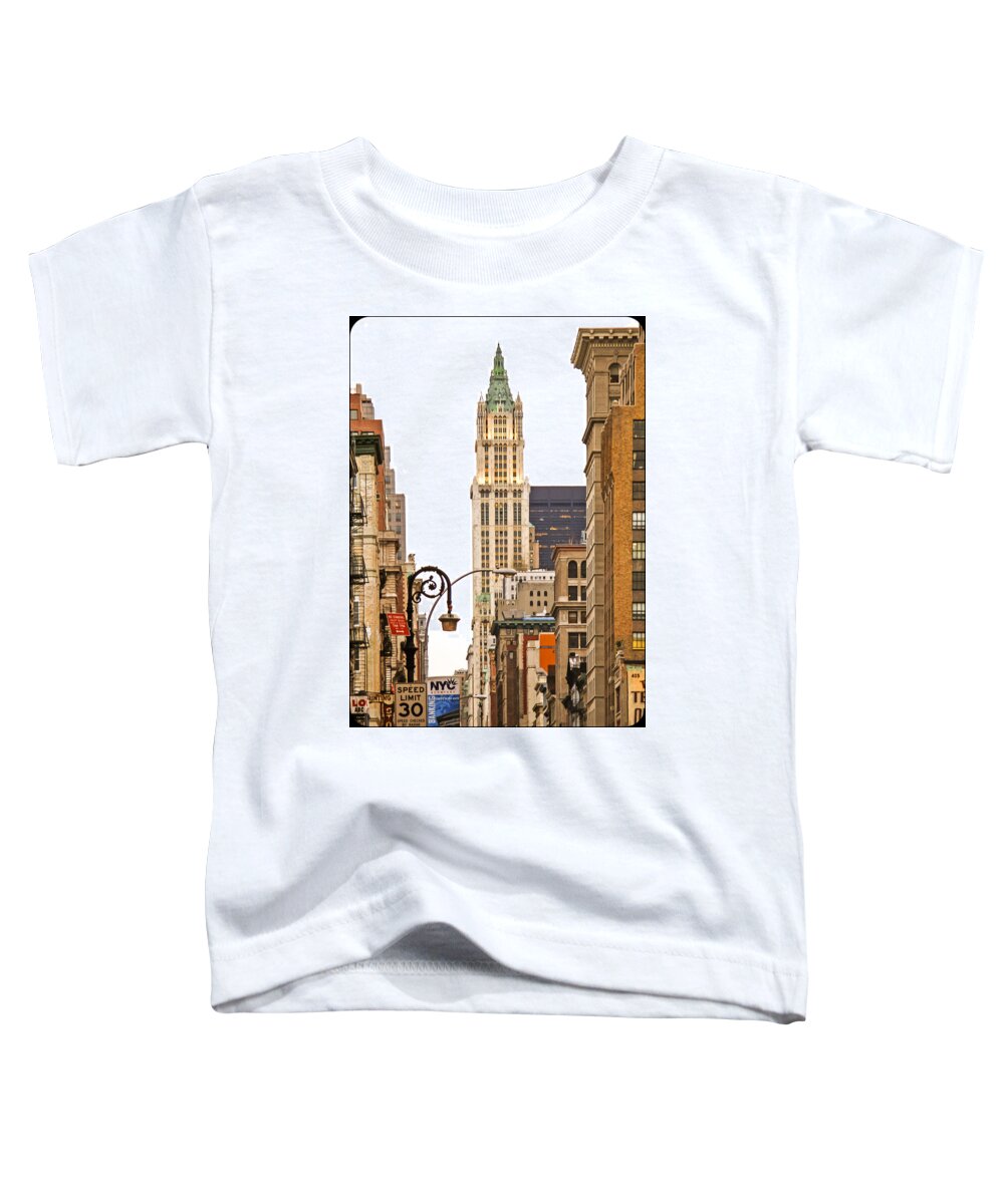 Woolworth Building Toddler T-Shirt featuring the photograph Woolworth Building I by Frank Winters