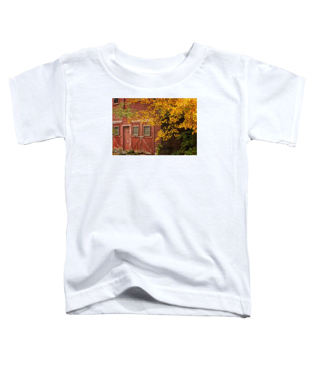 Putney Vermont Toddler T-Shirt featuring the photograph Autumn Barn by Tom Singleton