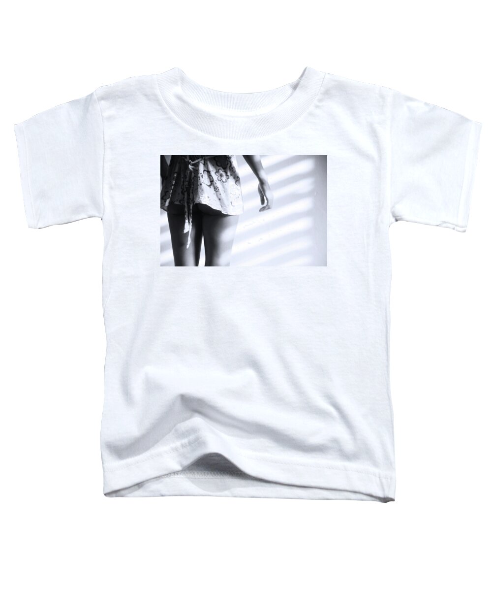 Mati Toddler T-Shirt featuring the photograph Gawping by Jez C Self