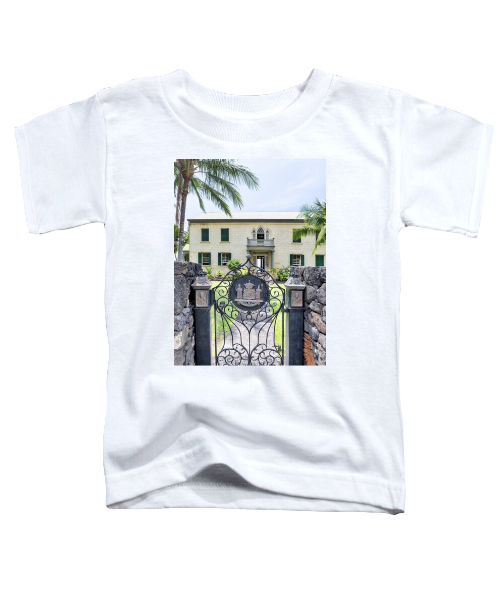 Hulihee Palace Toddler T-Shirt featuring the photograph Hulihe'e Palace Gate by Susan Rissi Tregoning