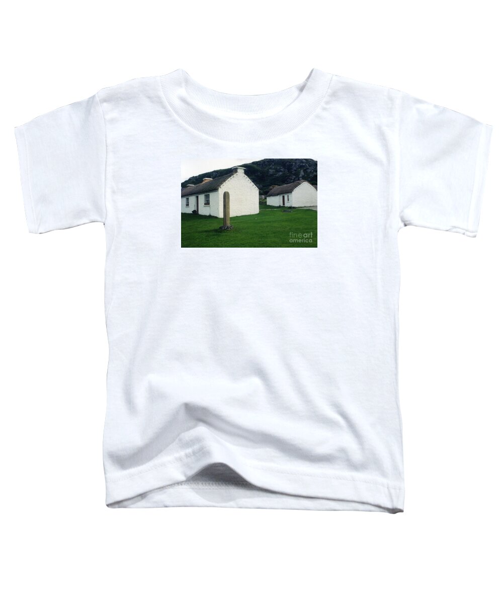 House Toddler T-Shirt featuring the photograph Valentia Island Homes by Joe Cashin