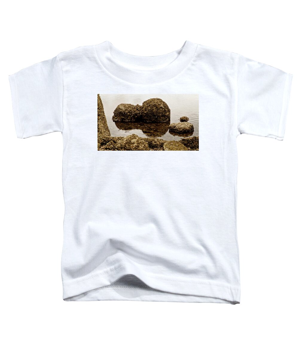 Tide Toddler T-Shirt featuring the photograph When the tide is low. by Elena Perelman