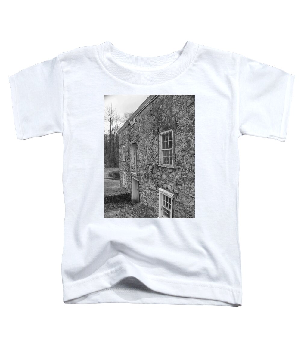 Waterloo Village Toddler T-Shirt featuring the photograph Fieldstone Workshop - Waterloo Village by Christopher Lotito