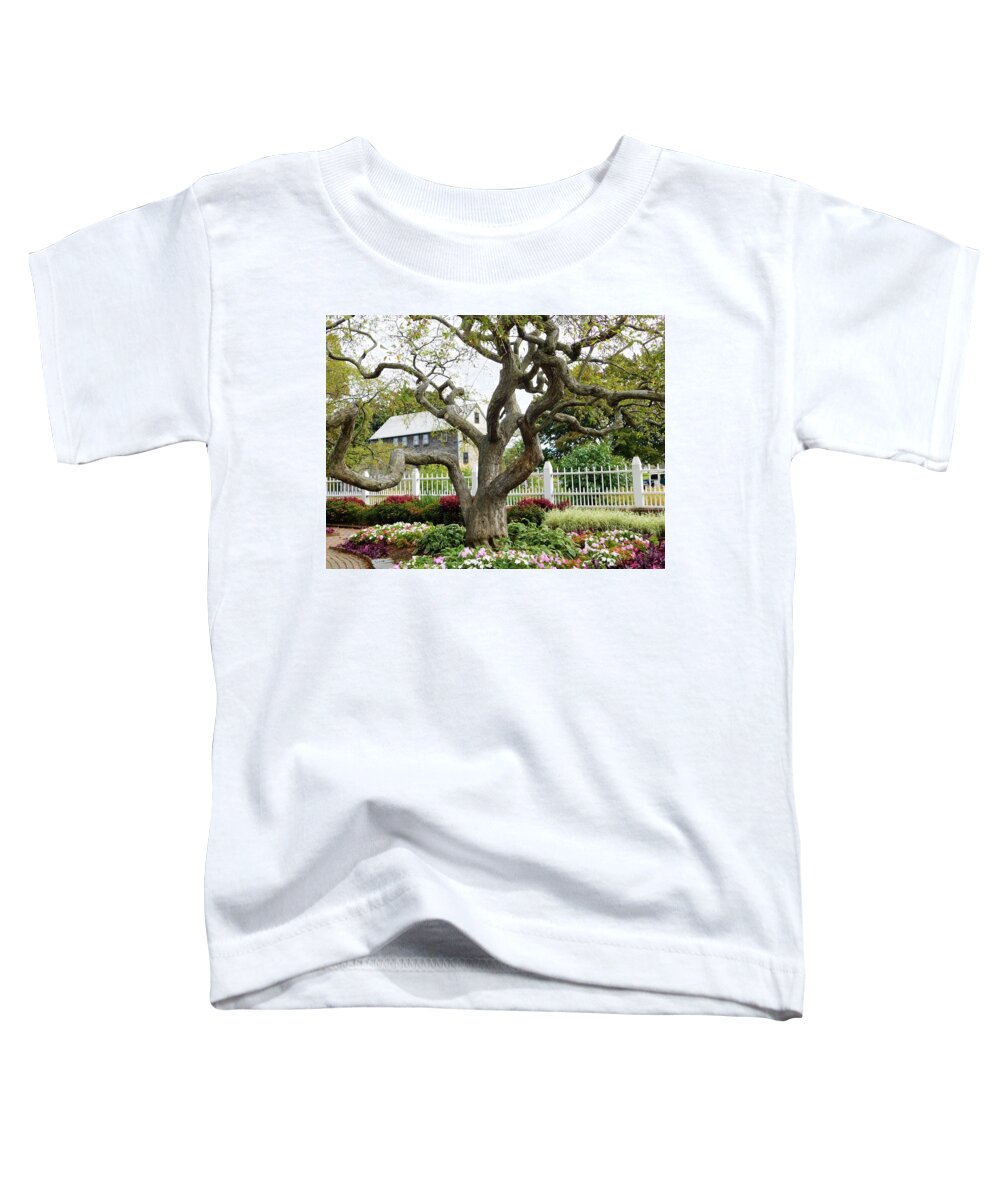 Tree Toddler T-Shirt featuring the photograph - Prescott Tree with House by THERESA Nye
