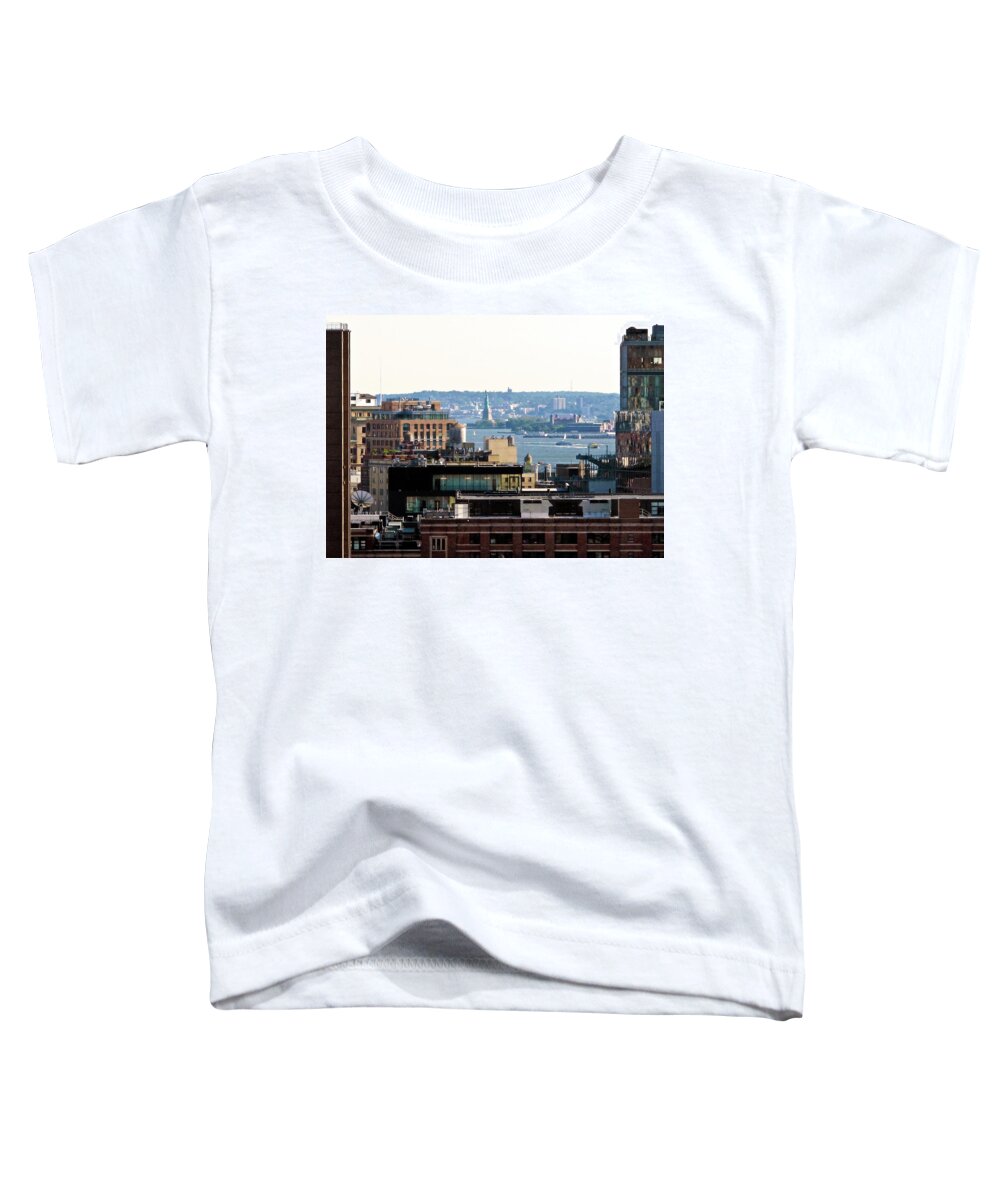 River View Toddler T-Shirt featuring the photograph Lady Liberty by Eyes Of CC