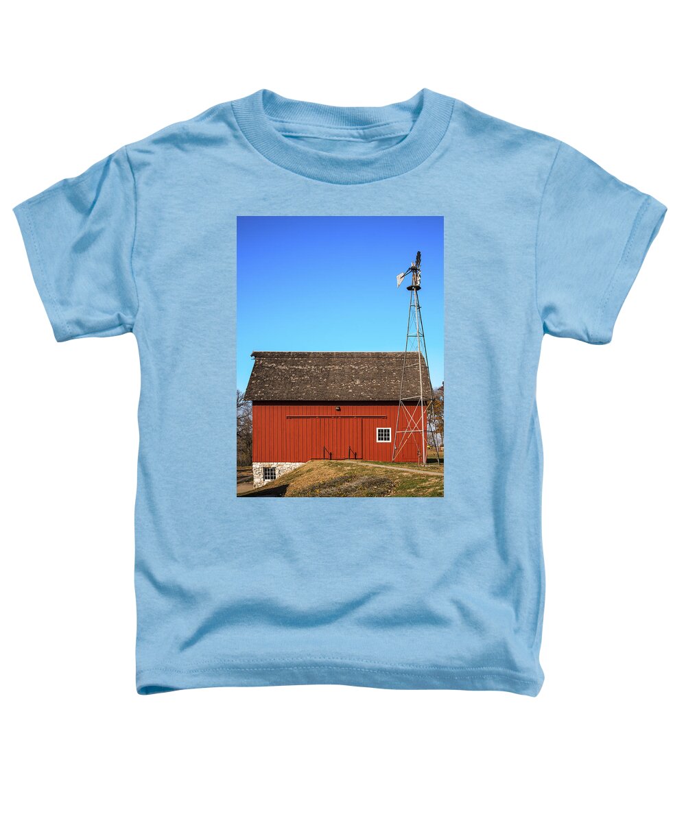 Barns Toddler T-Shirt featuring the photograph Red Barn And Windmill by Ed Peterson