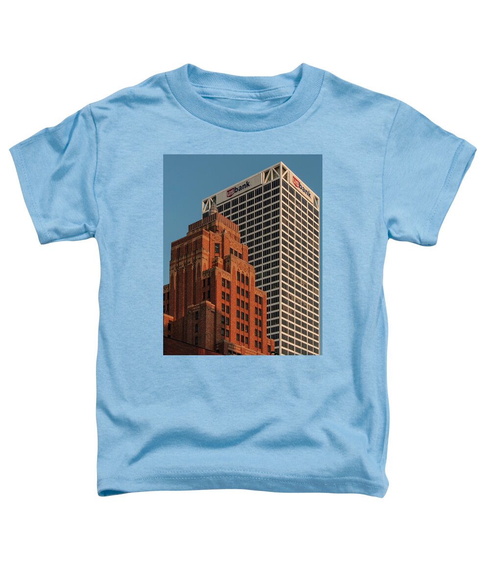 Wisconsin Gas Bldg. Toddler T-Shirt featuring the photograph Contrasting Towers by John Roach