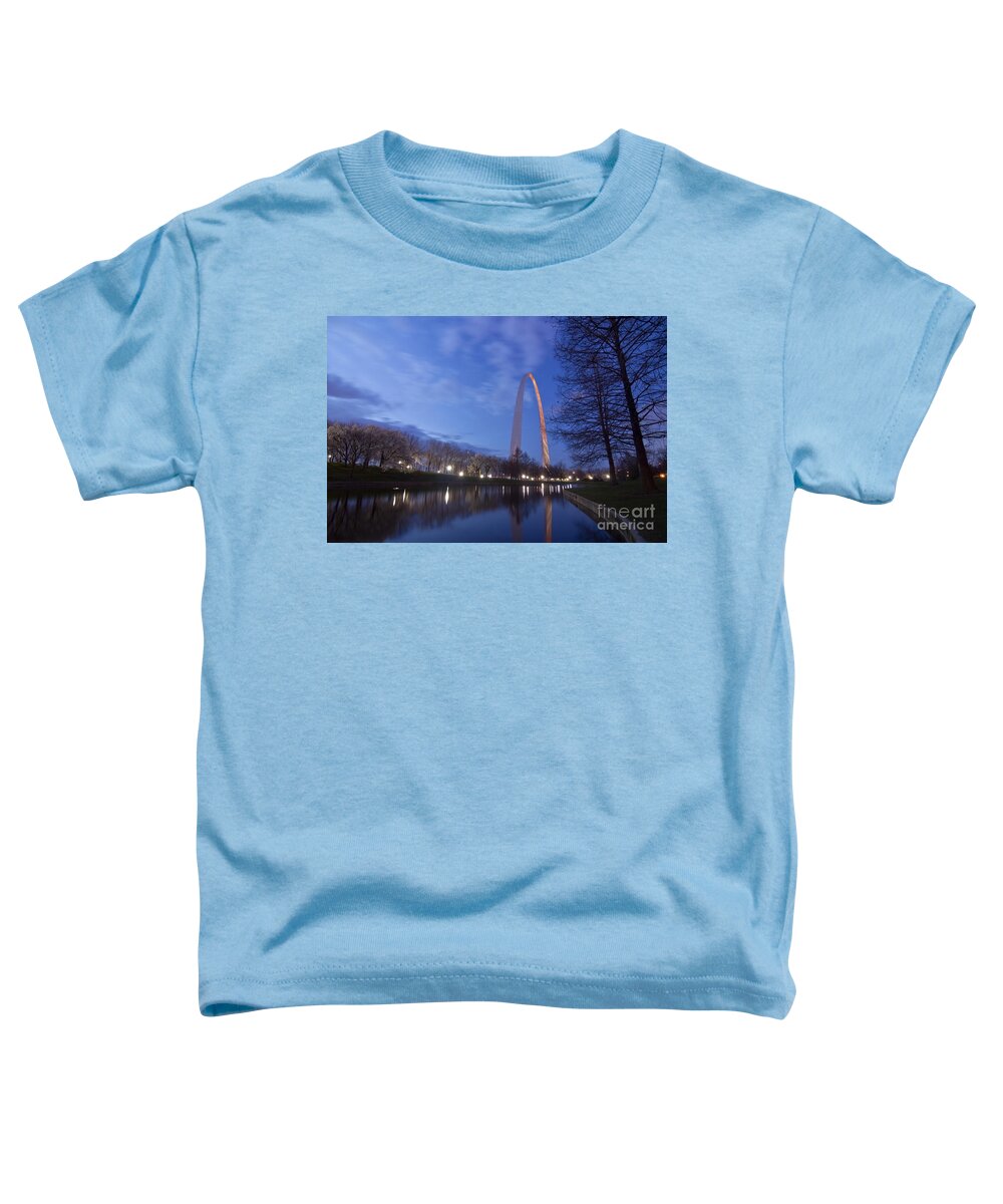 Gateway Arch Toddler T-Shirt featuring the photograph Gateway Arch at dawn by Sven Brogren