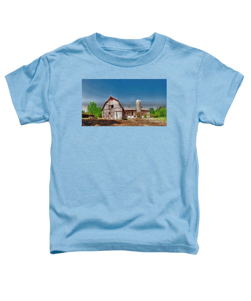 Klasen Toddler T-Shirt featuring the photograph Klasen and Cary Algonquin Back of the Barn by Tom Jelen