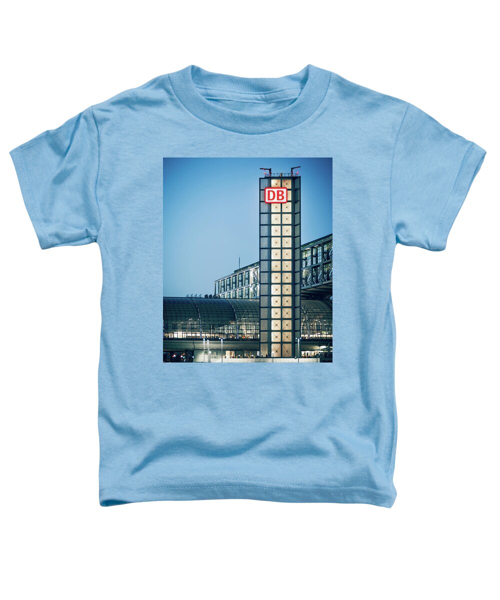 Berlin Toddler T-Shirt featuring the photograph Berlin - Hauptbahnhof by Alexander Voss