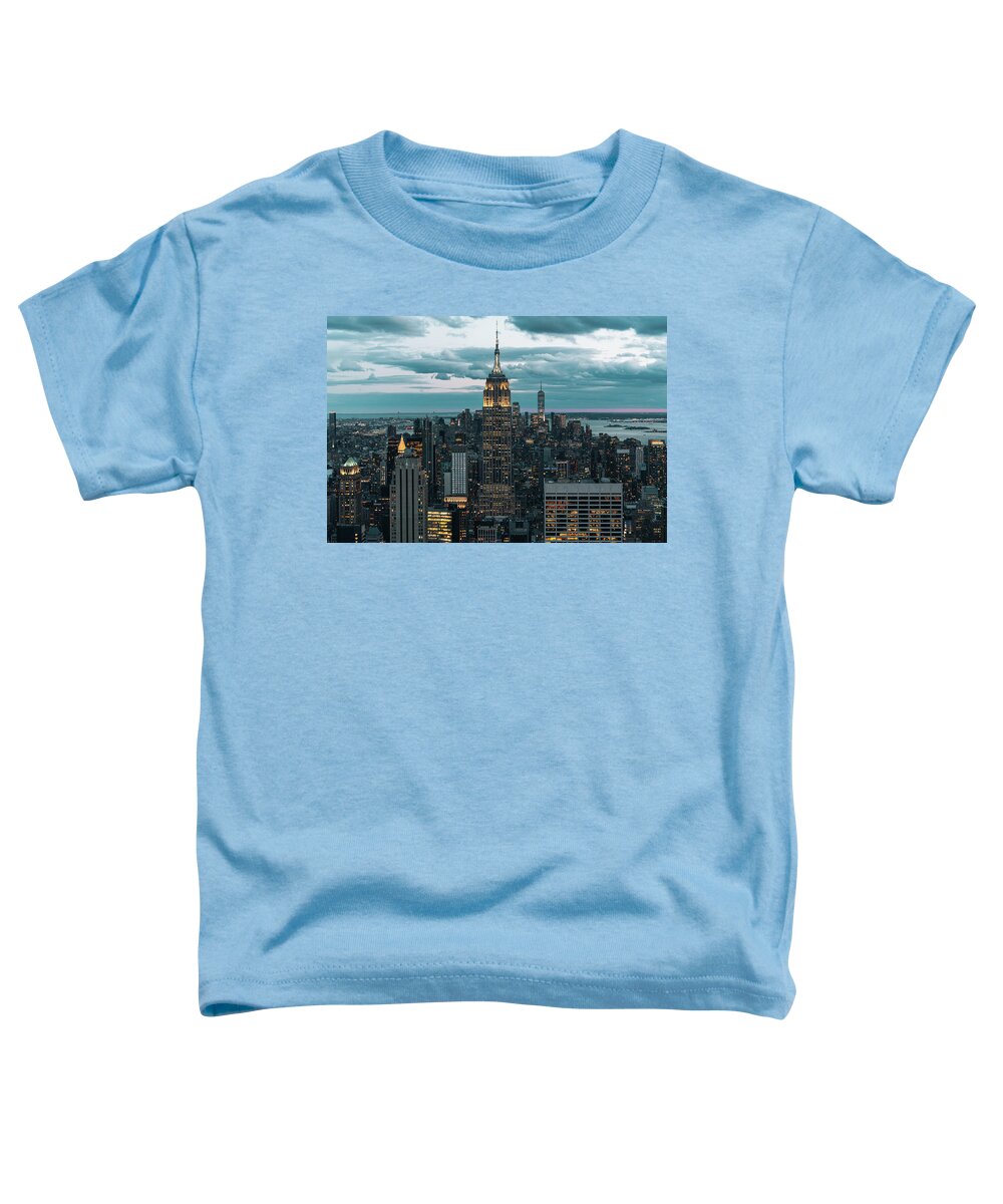 City Toddler T-Shirt featuring the photograph Manhattan by Francesco Riccardo Iacomino
