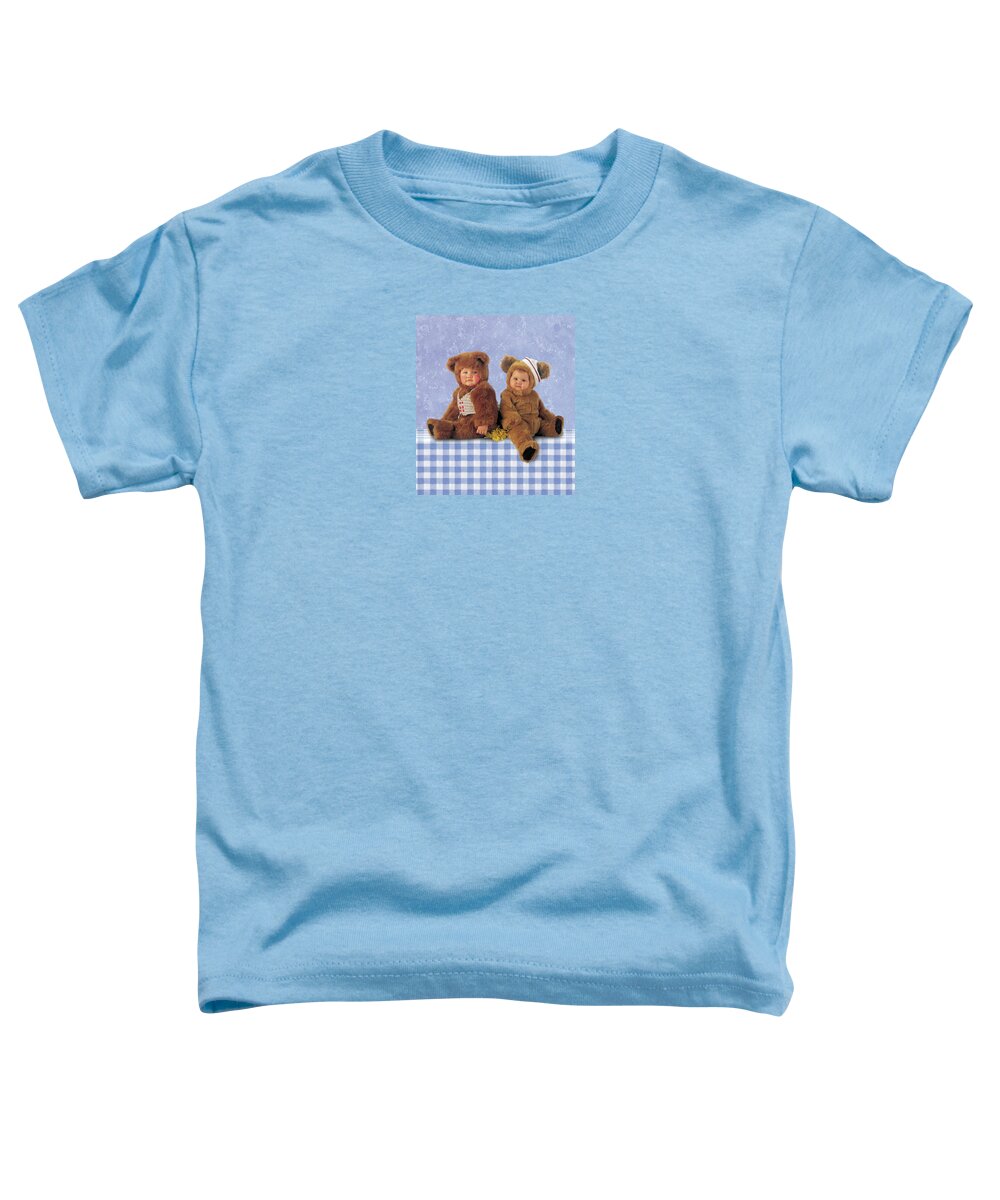  Teddy Bears Toddler T-Shirt featuring the photograph Two Teddies by Anne Geddes