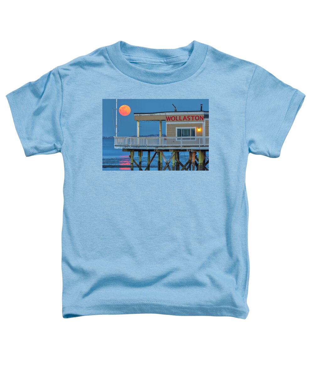 Wollaston Yacht Club Toddler T-Shirt featuring the photograph Worm Full Moon over the Wollaston Yacht Club on Quincy Shore Drive by Juergen Roth