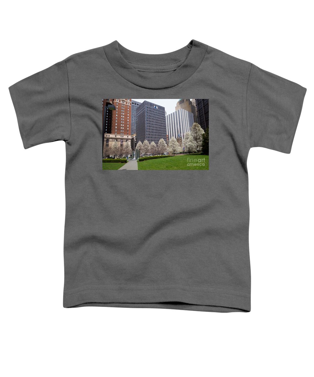 Alcoa Building Toddler T-Shirt featuring the photograph Downtown Pittsburgh in the Spring #1 by Amy Cicconi