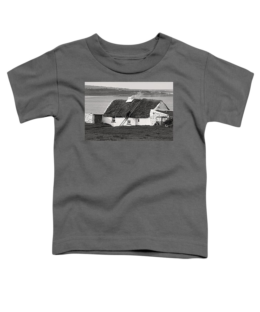 Ireland Toddler T-Shirt featuring the photograph Thatch roof Cottage Ireland #3 by Pierre Leclerc Photography