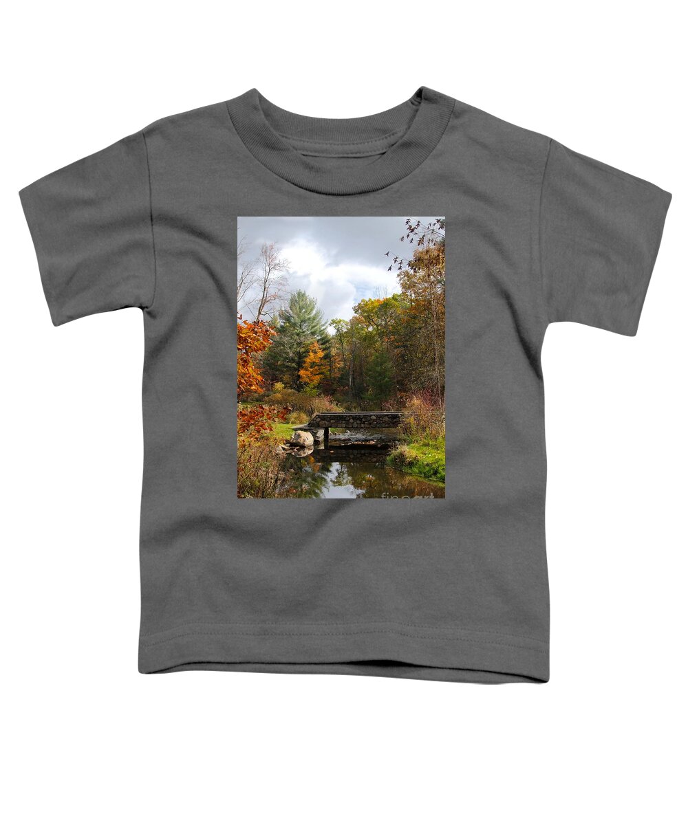 Fall Toddler T-Shirt featuring the photograph A Smigen Of Fall by Robert Pearson