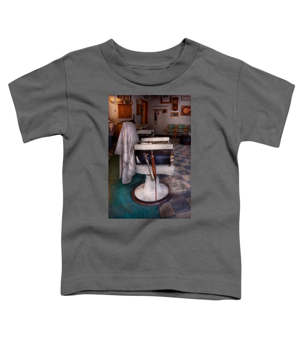 Barber Toddler T-Shirt featuring the photograph Barber - Frenchtown NJ - We have some free seats by Mike Savad