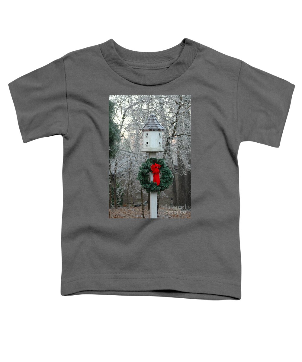  Wreath Toddler T-Shirt featuring the photograph Christmas Bird House by Jt PhotoDesign