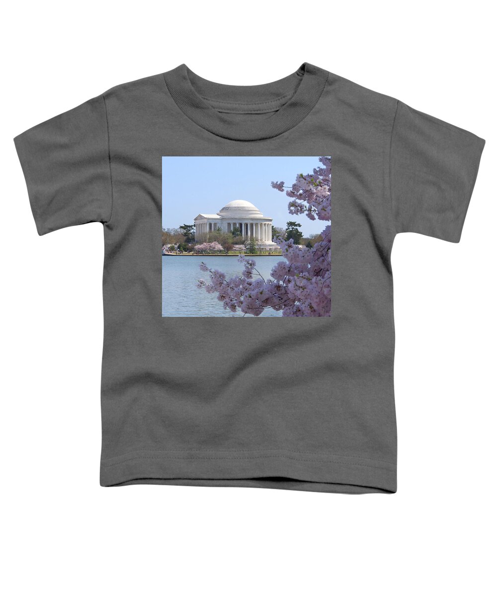 Landmarks Toddler T-Shirt featuring the photograph Jefferson Memorial - Cherry Blossoms by Mike McGlothlen