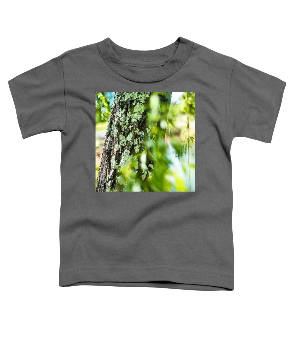 Life Toddler T-Shirt featuring the photograph Tree Beauty by Aleck Cartwright