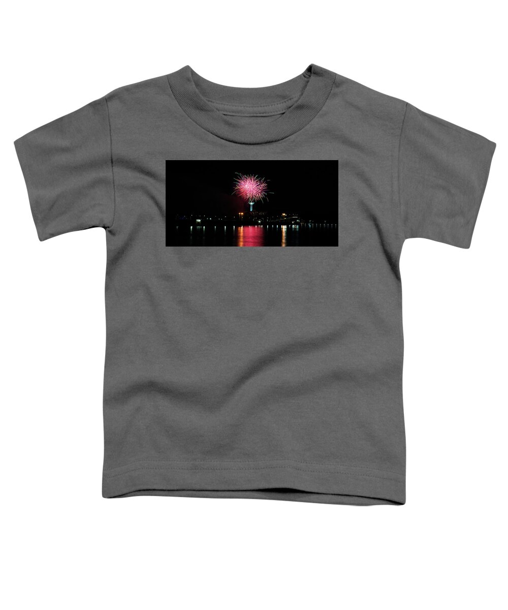 Alabama Toddler T-Shirt featuring the photograph Quad Cities Memorial Day Fireworks #4 by James-Allen