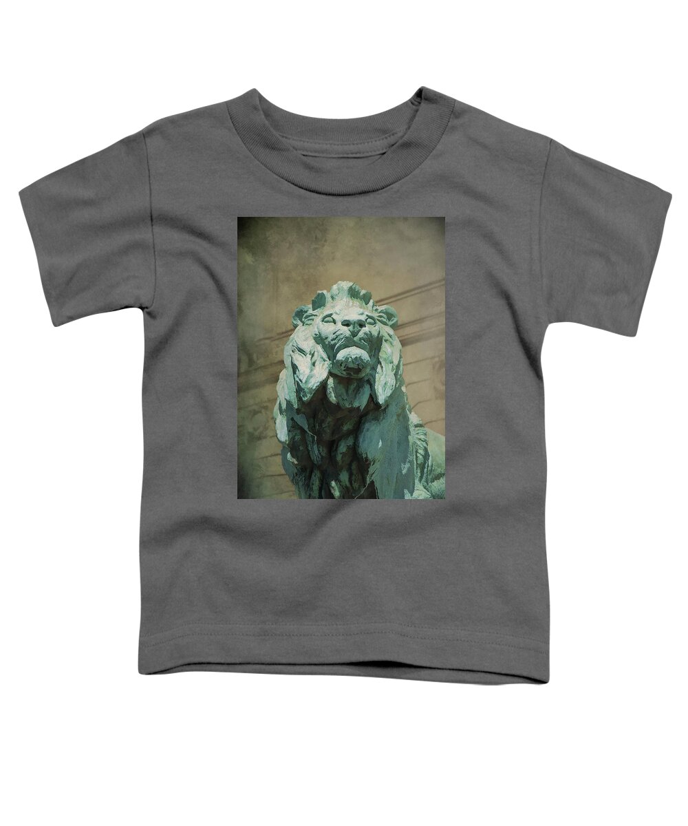 Art Institute Of Chicago Lion Toddler T-Shirt featuring the photograph Art Institute of Chicago Lion by Jemmy Archer