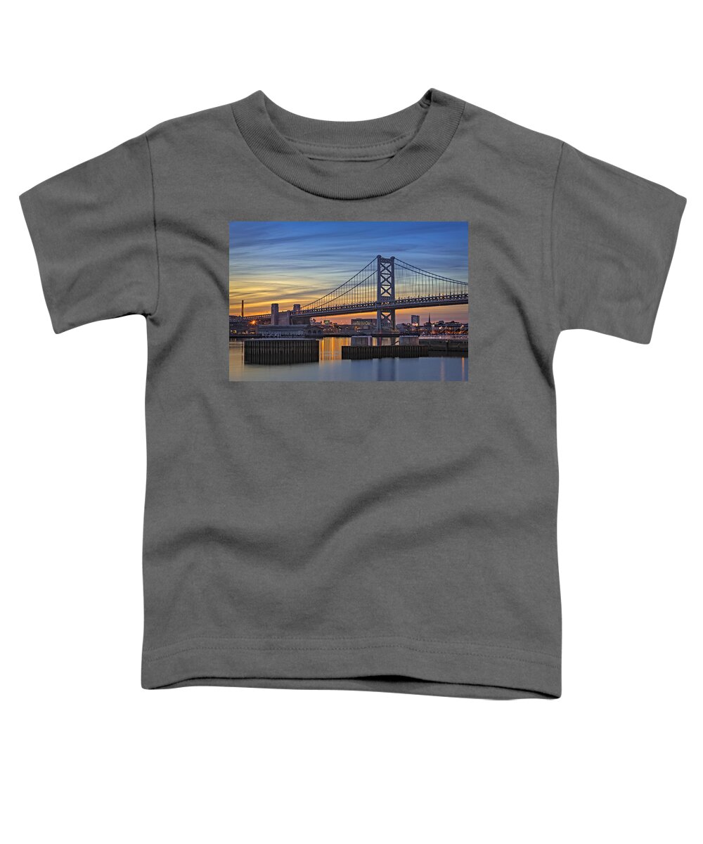 Ben Franklin Bridge Toddler T-Shirt featuring the photograph Ben Franklin Bridge by Susan Candelario