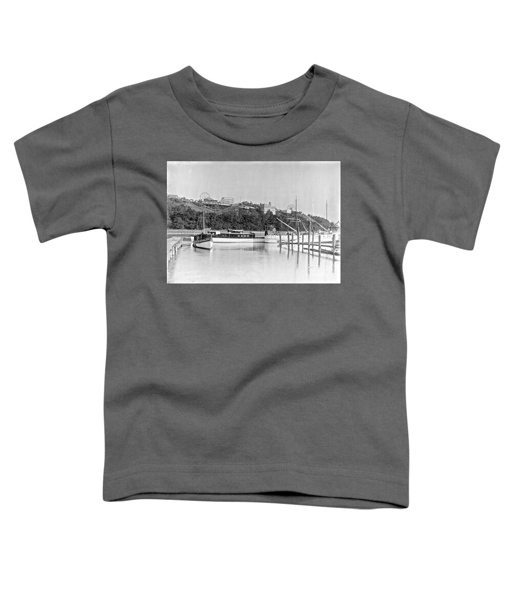 Fort George Toddler T-Shirt featuring the photograph Fort George Amusement Park by Cole Thompson