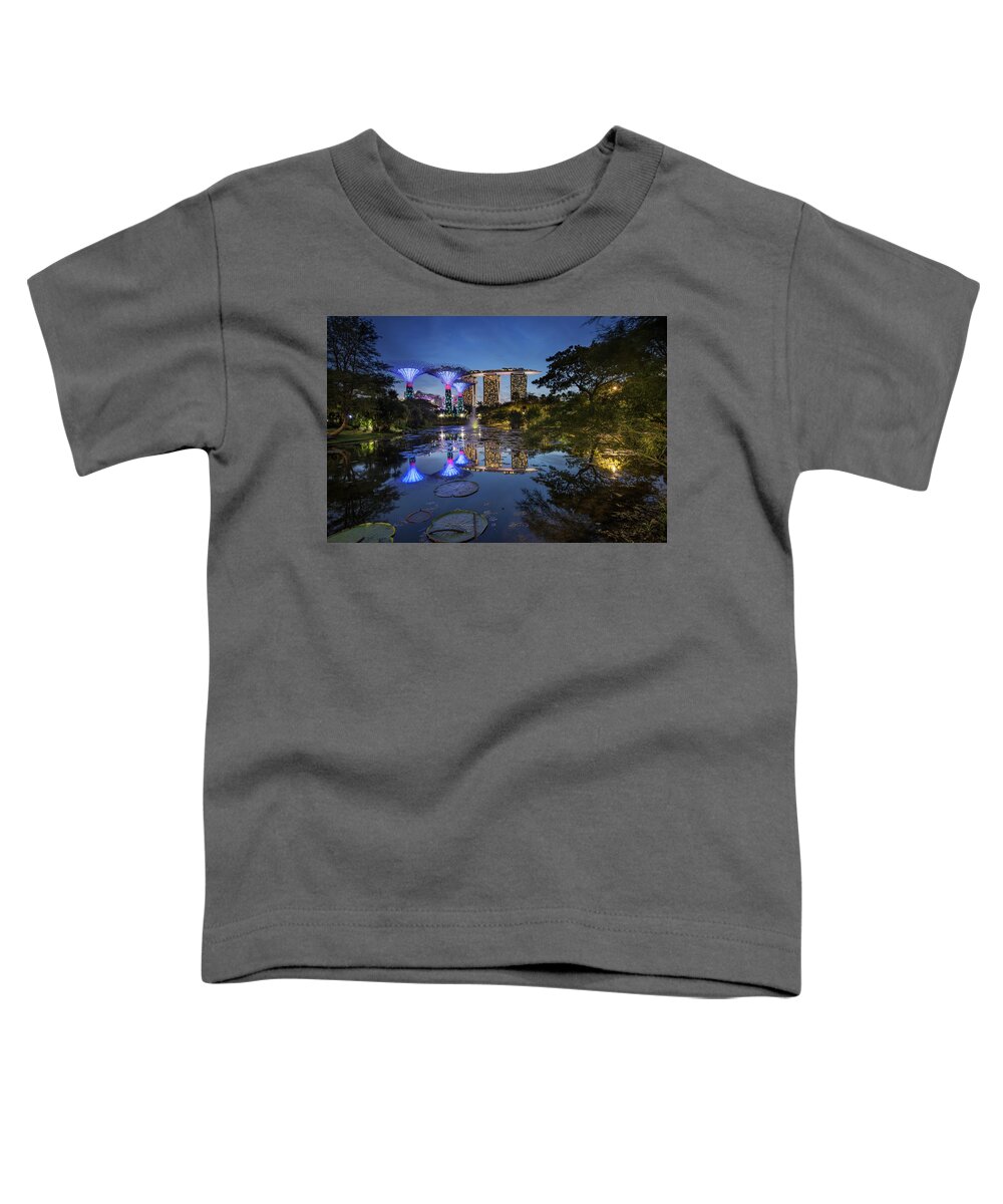 City Toddler T-Shirt featuring the photograph Garden by the Bay, Singapore by Pradeep Raja Prints