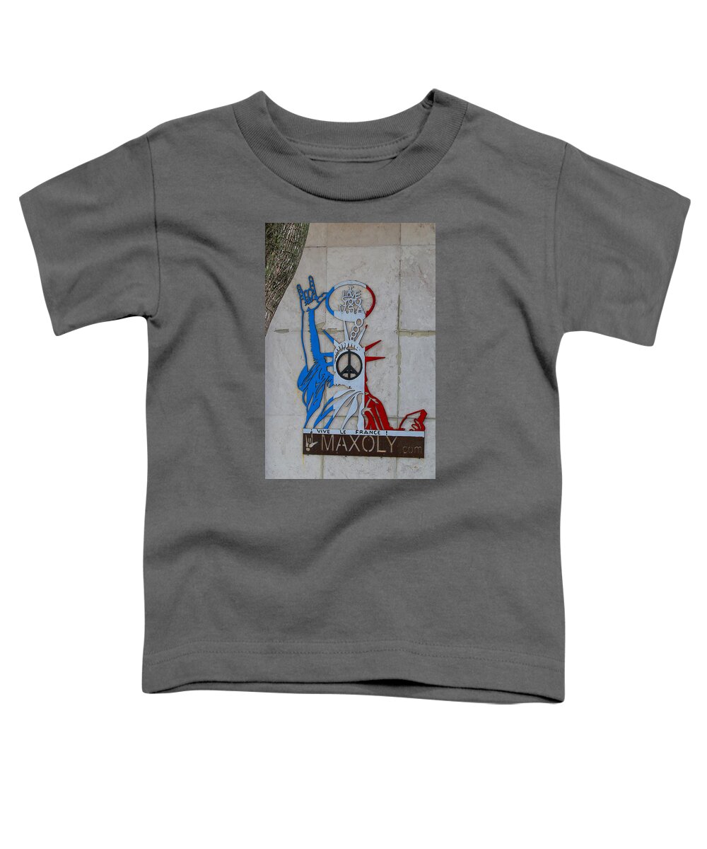 Cuban Art Toddler T-Shirt featuring the photograph I Love USA by Dart Humeston