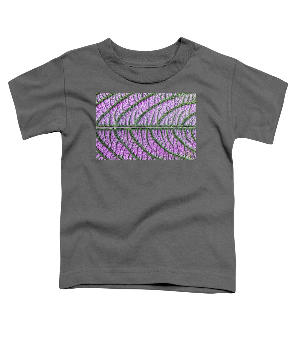 Green Spring Gardens Toddler T-Shirt featuring the photograph Leaf Highway by Georgette Grossman