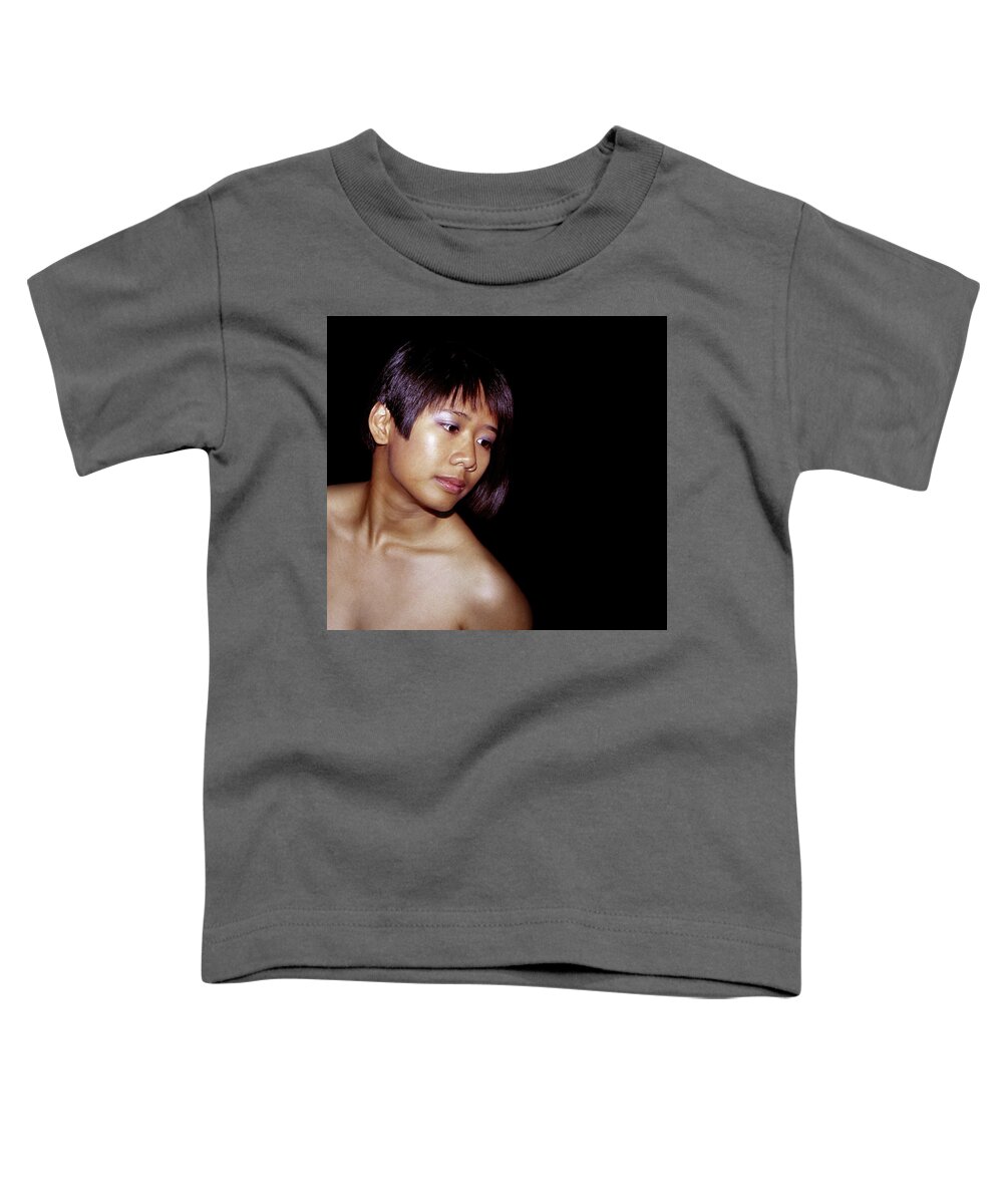 Woman Toddler T-Shirt featuring the photograph Lean In by David Kleinsasser