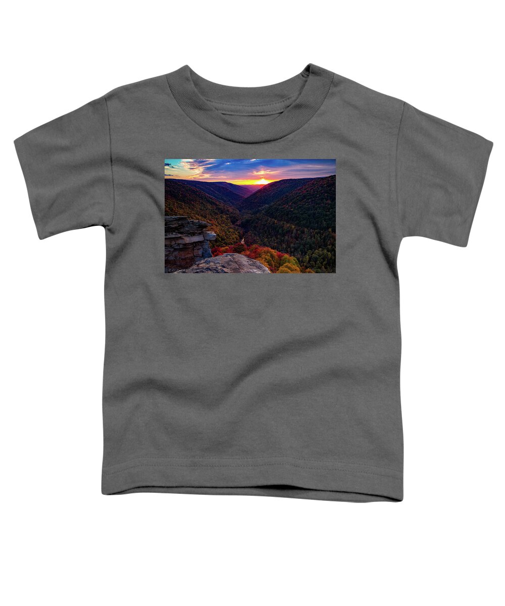Sunset Toddler T-Shirt featuring the photograph Lindy Point Sunburst by C Renee Martin