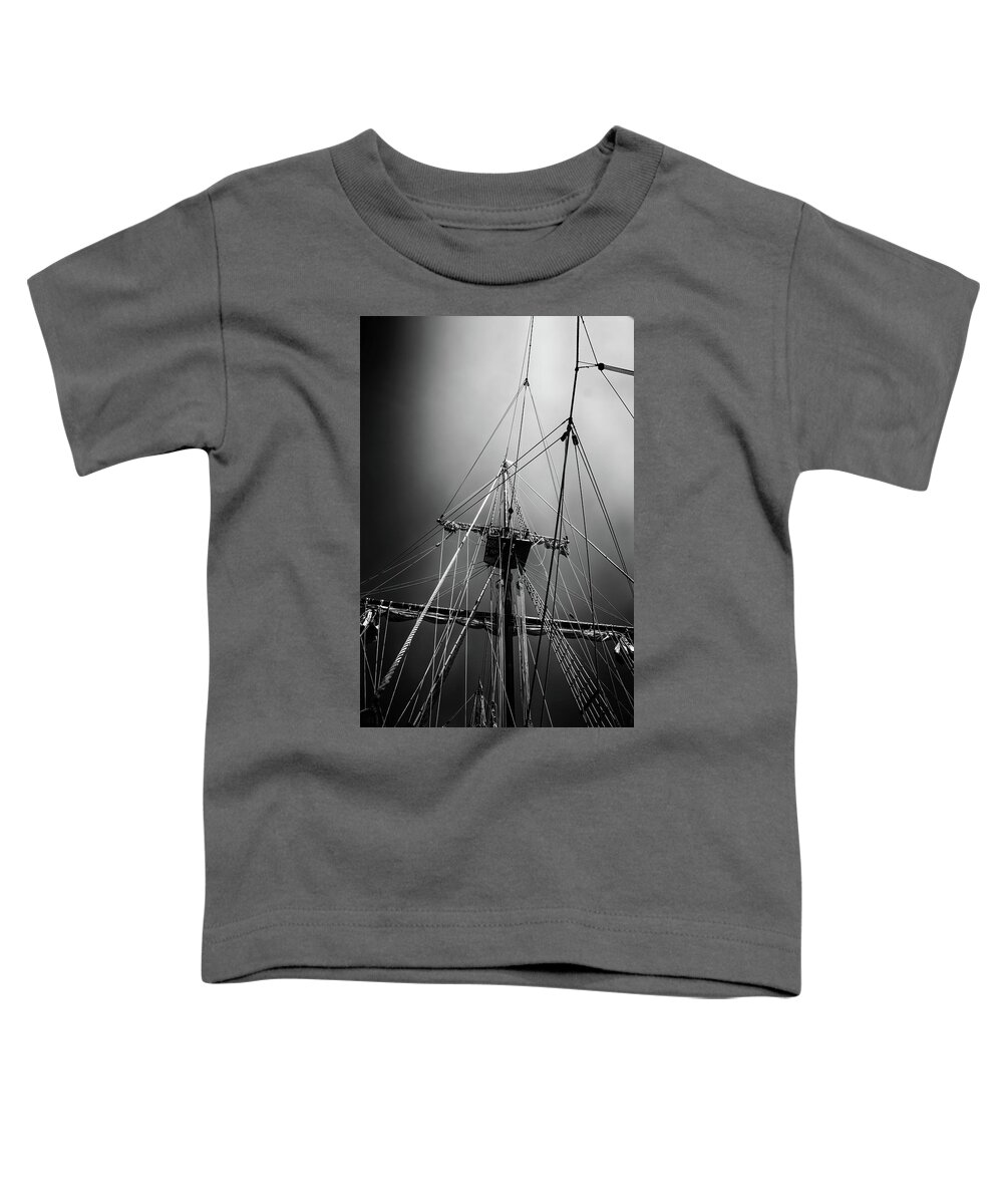 Looking Up Toddler T-Shirt featuring the photograph Looking Up by Dale Kincaid