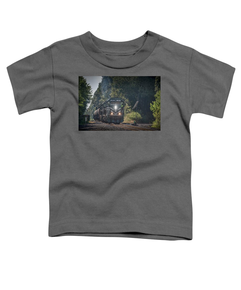 Railroad Tracks Toddler T-Shirt featuring the photograph Paducah and Louisville Railway 2110 at Madisonville Ky by Jim Pearson