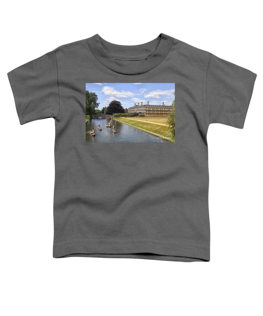 Punting Toddler T-Shirt featuring the photograph Punter boats passing King's college in Cambridge by Patricia Hofmeester