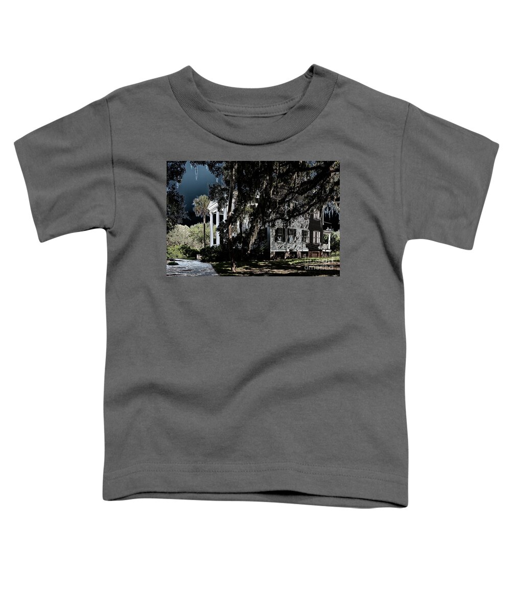 Mcleod Plantation Toddler T-Shirt featuring the photograph Spooky Plantation by Dale Powell